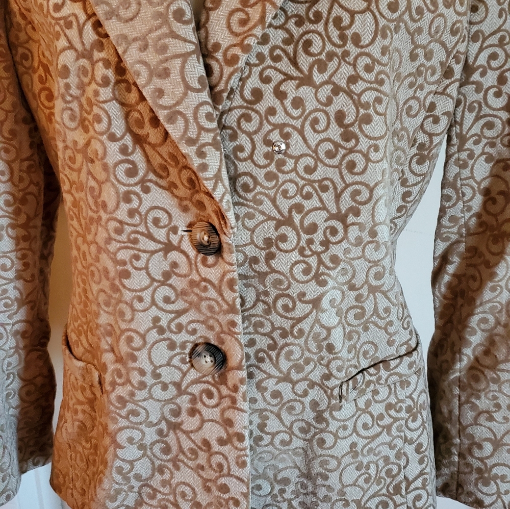 Jacket - Picture 2 of 4